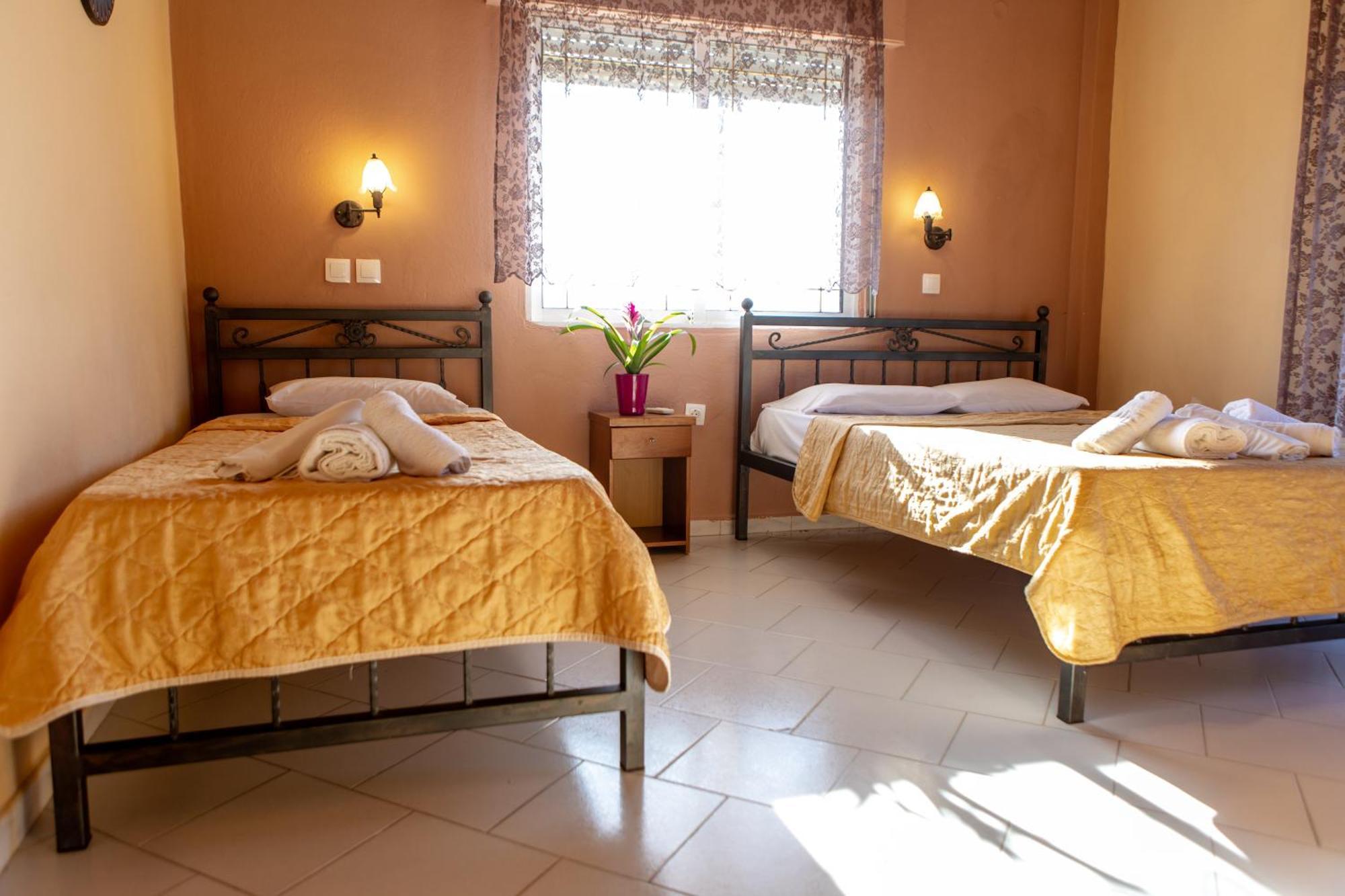 Xenia Palace Luxury Apartments Vrasná Buitenkant foto