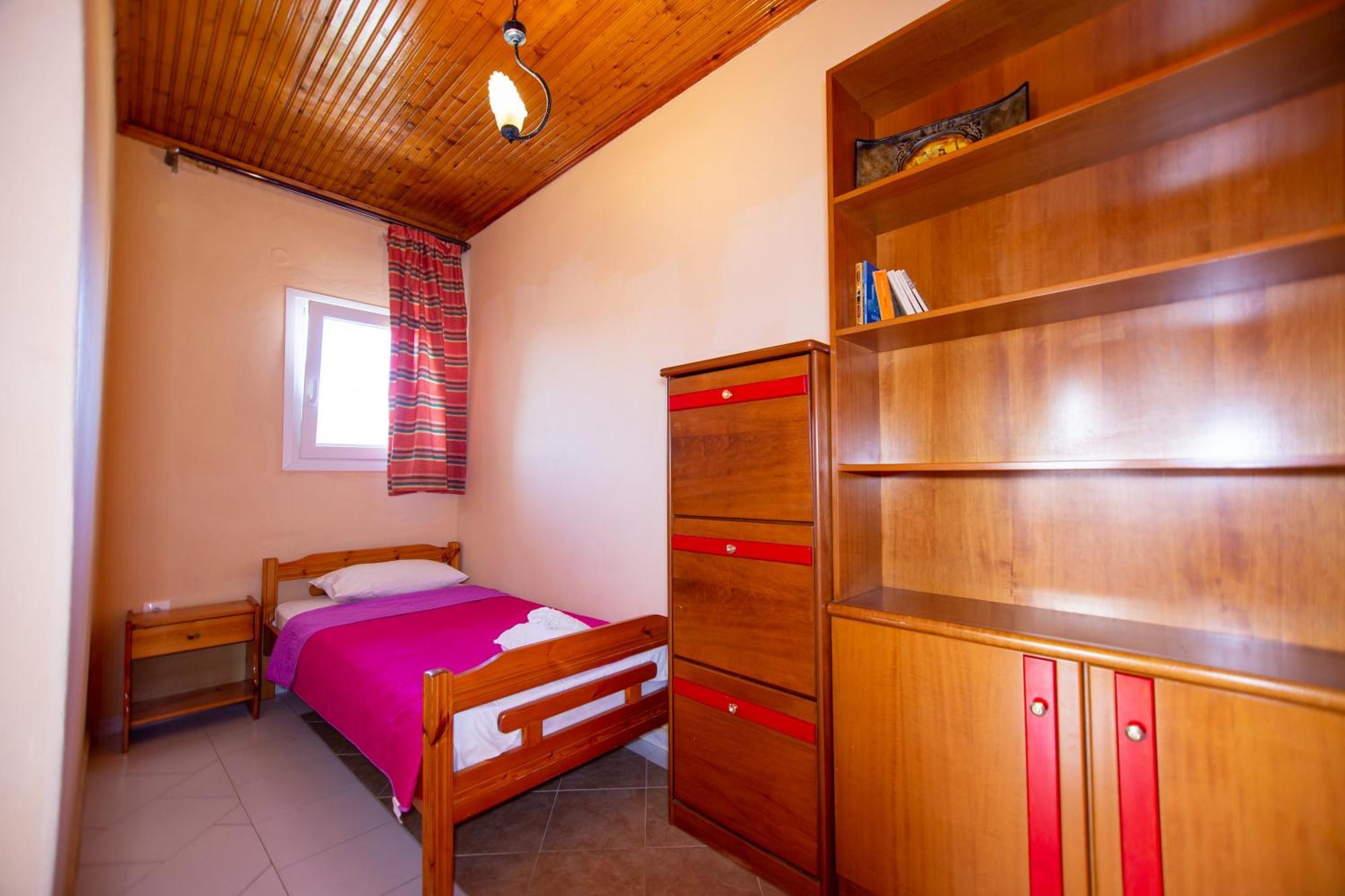 Xenia Palace Luxury Apartments Vrasná Buitenkant foto