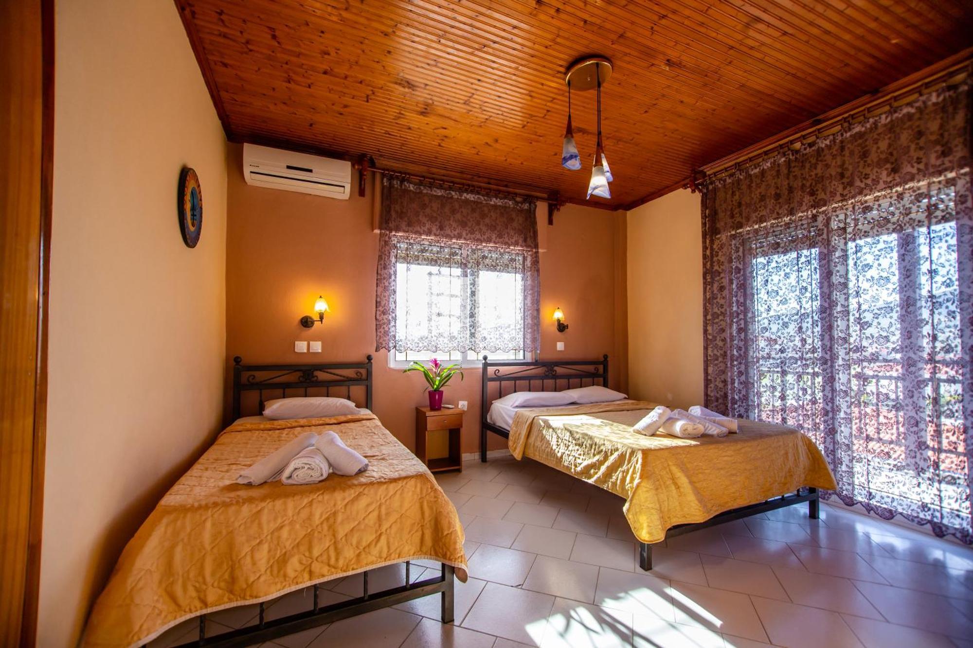 Xenia Palace Luxury Apartments Vrasná Buitenkant foto