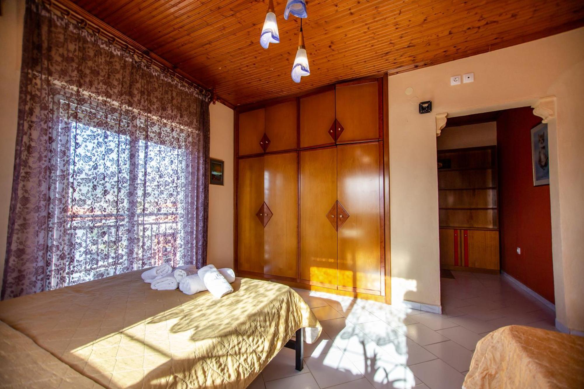 Xenia Palace Luxury Apartments Vrasná Buitenkant foto