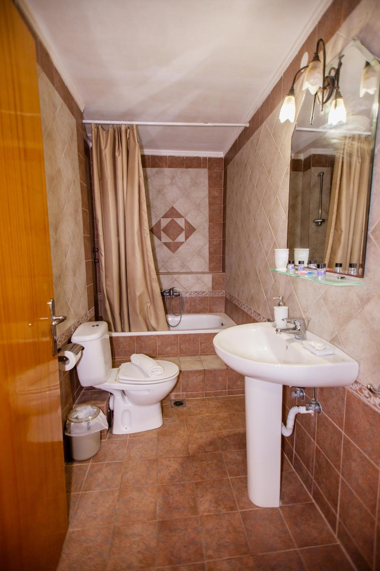 Xenia Palace Luxury Apartments Vrasná Buitenkant foto
