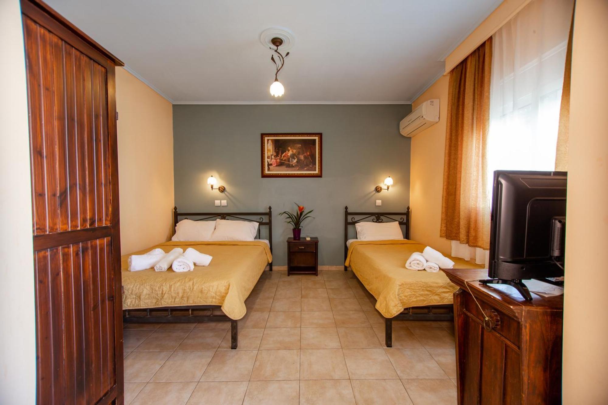 Xenia Palace Luxury Apartments Vrasná Buitenkant foto