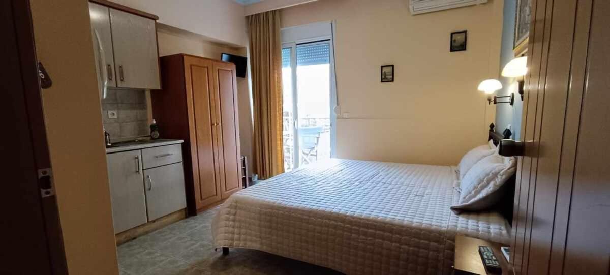 Xenia Palace Luxury Apartments Vrasná Buitenkant foto